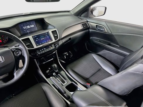 Used 2017 Honda Accord Sport image 21