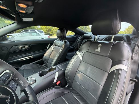 Used 2020 Ford Mustang Shelby GT500 w/ Technology Package RWD image 11
