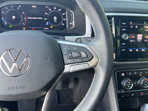 Used 2023 Volkswagen Atlas SE w/ Panoramic Sunroof Package FWD image 18