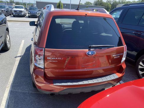 Used 2011 Subaru Forester 2.5X Touring AWD/4WD image 6