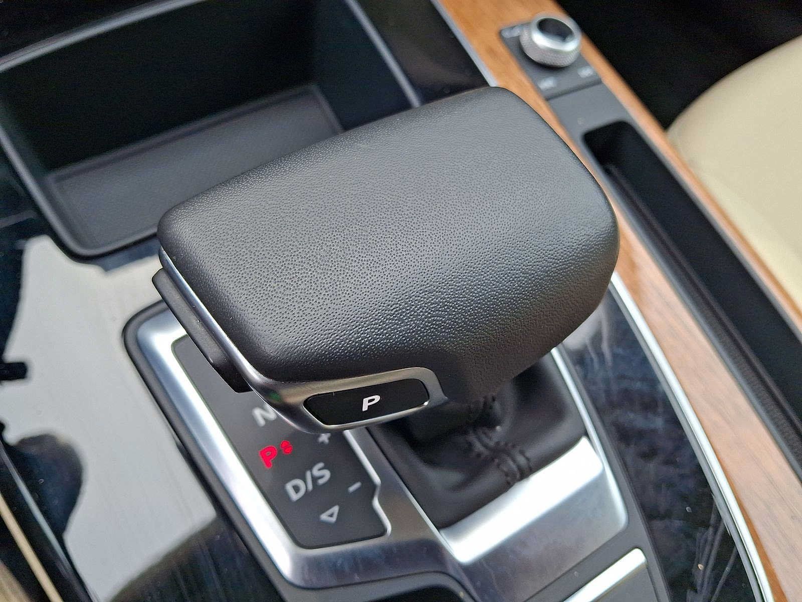 Certified 2023 Audi Q5 2.0T Premium w/ Convenience Package AWD/4WD image 18