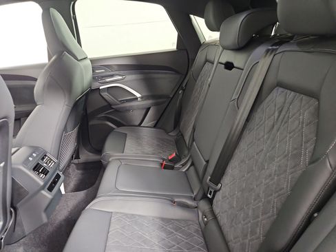 New 2026 Audi SQ5 Premium Plus image 40