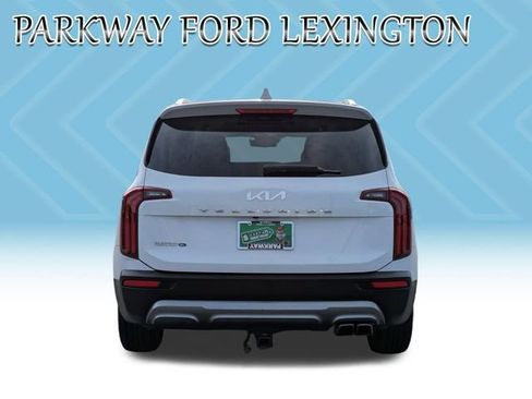 Used 2022 Kia Telluride EX w/ EX Premium Package image 6