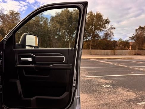 Used 2024 RAM 2500 Big Horn image 35