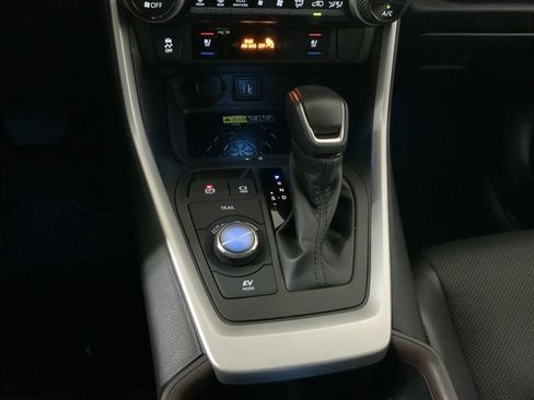Used 2023 Toyota RAV4 Limited image 31