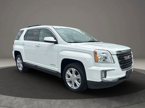 Used 2017 GMC Terrain SLE w/ Convenience Package FWD image 3