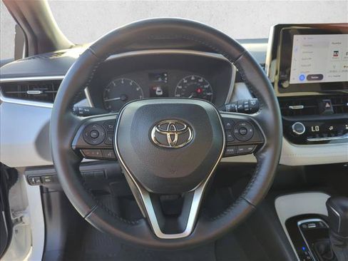 Used 2023 Toyota Corolla SE w/ SE Premium Package FWD image 10