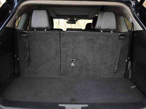 Used 2023 Toyota Highlander Platinum image 8