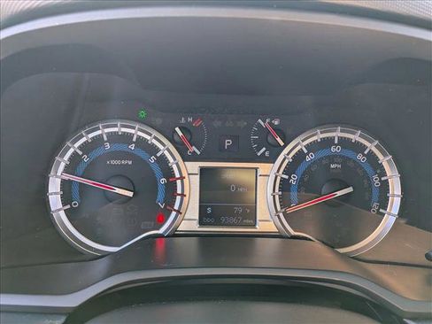 Used 2016 Toyota 4Runner SR5 Premium image 10