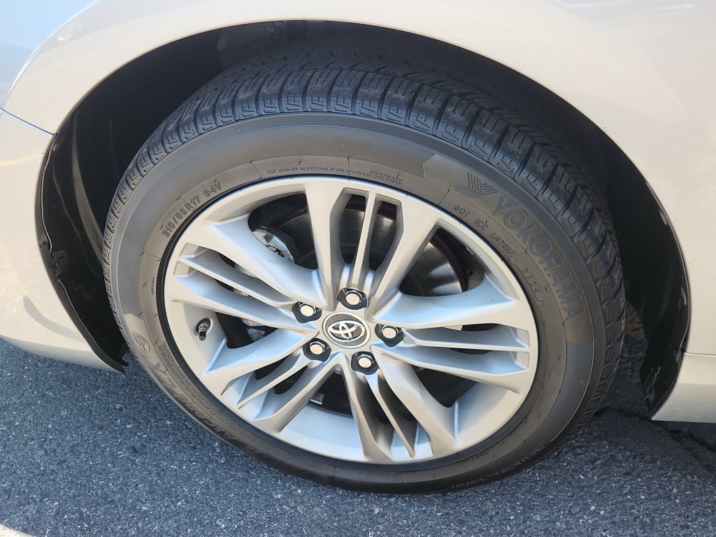 Used 2016 Toyota Camry SE FWD image 15
