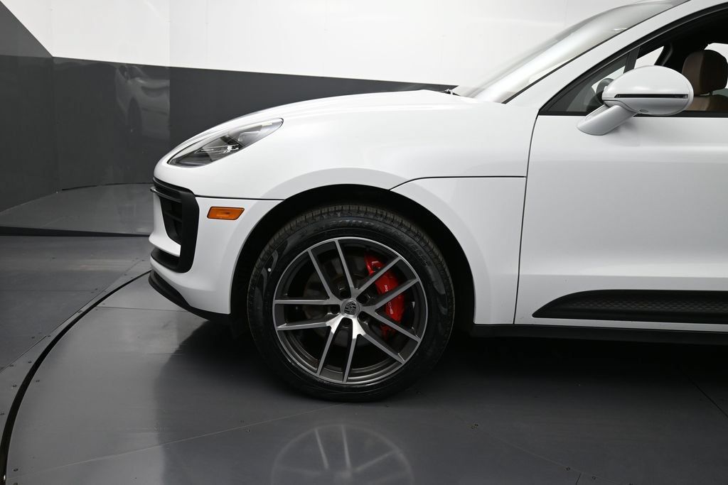 Certified 2024 Porsche Macan S AWD/4WD image 12