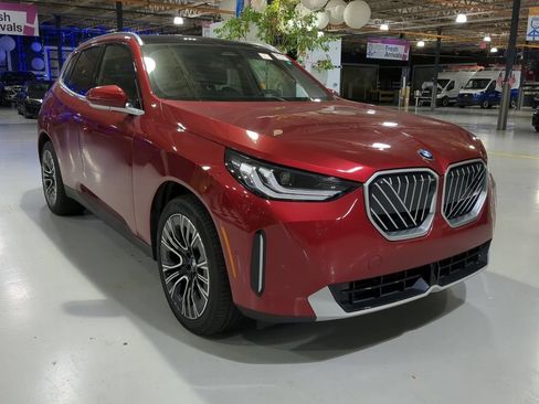 Used 2025 BMW X3 xDrive30i AWD/4WD image 5
