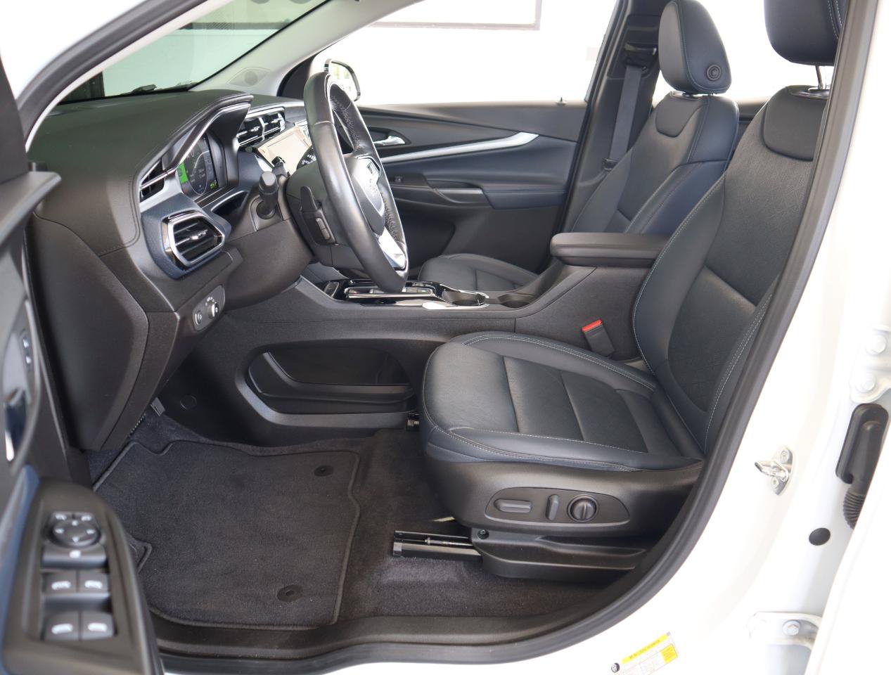 Used 2022 Chevrolet Bolt EUV Premier w/ Launch Edition FWD image 12