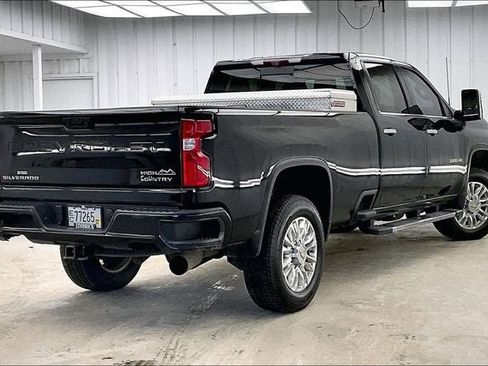 Used 2022 Chevrolet Silverado 3500 High Country AWD/4WD image 12