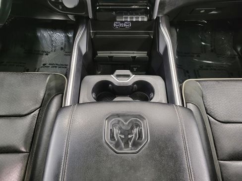 Used 2023 RAM 1500 Laramie AWD/4WD image 17