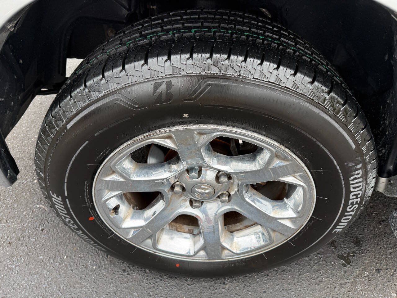 Used 2017 RAM 1500 Laramie w/ Convenience Group AWD/4WD image 9