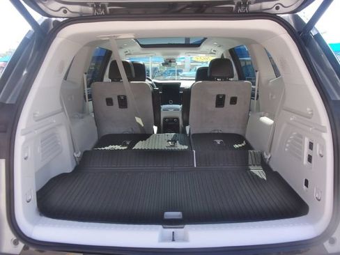 Used 2025 GMC Acadia Denali w/ Super Cruise Package AWD/4WD image 32