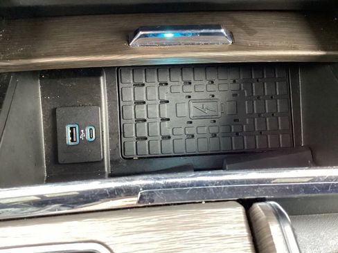 Used 2024 Ford Expedition Max Limited image 25