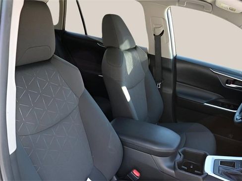 Used 2024 Toyota RAV4 XLE image 19