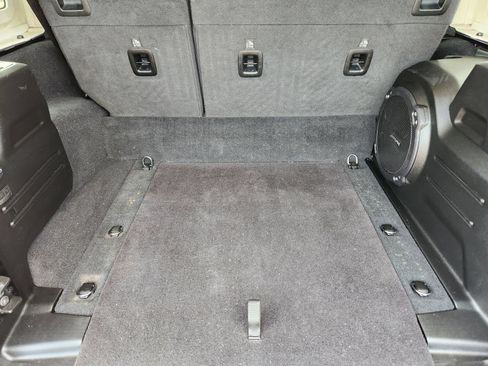 Used 2023 Jeep Wrangler Unlimited Sahara AWD/4WD image 40