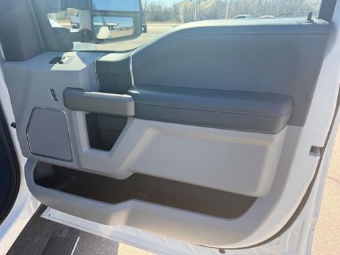 Used 2022 Ford F350 Limited image 51