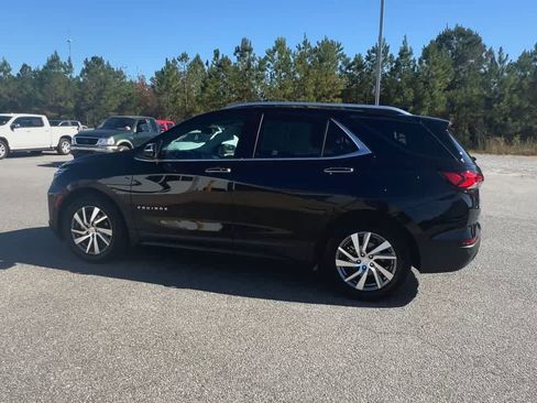 Used 2023 Chevrolet Equinox Premier image 6