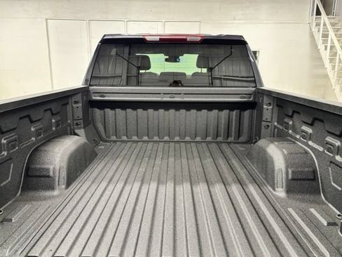 Used 2026 GMC Sierra 1500 SLT AWD/4WD image 23