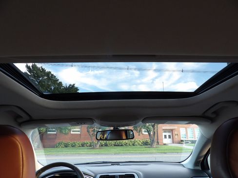 Used 2016 Ford Fusion SE w/ Equipment Group 202A image 27