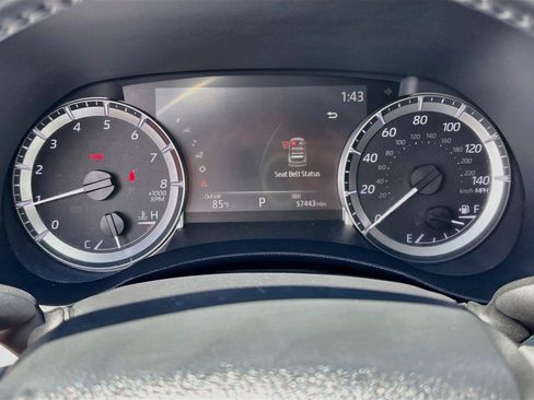 Used 2023 Toyota Highlander LE FWD image 12