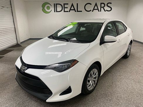Used 2017 Toyota Corolla LE image 1