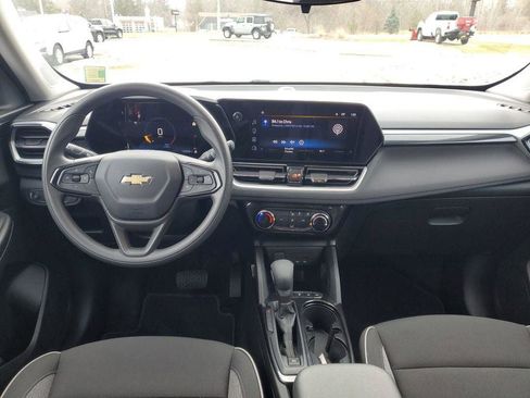 Certified 2024 Chevrolet TrailBlazer LT w/ Driver Confidence Package AWD/4WD image 21