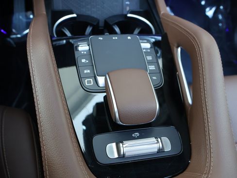 Certified 2025 Mercedes-Benz GLS 450 4MATIC image 43
