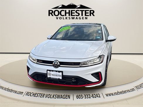 Certified 2025 Volkswagen Jetta GLI Autobahn image 1