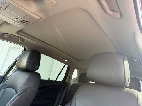 Used 2019 Buick Envision Essence FWD image 12