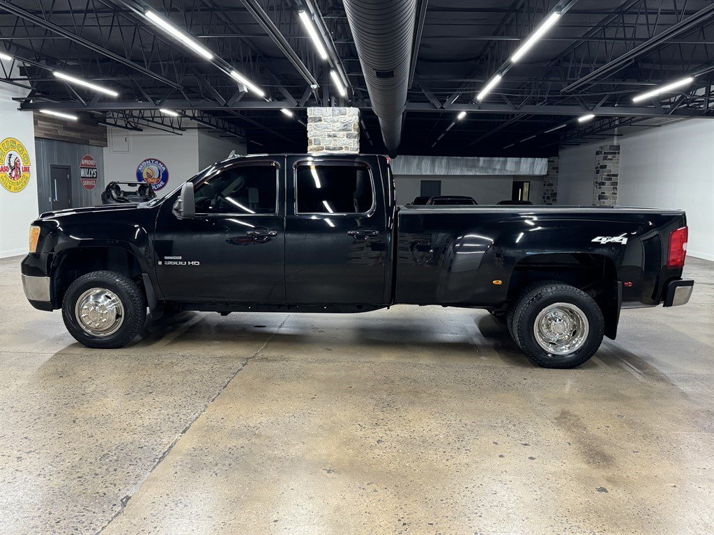Used 2009 GMC Sierra 3500 SLT AWD/4WD image 4