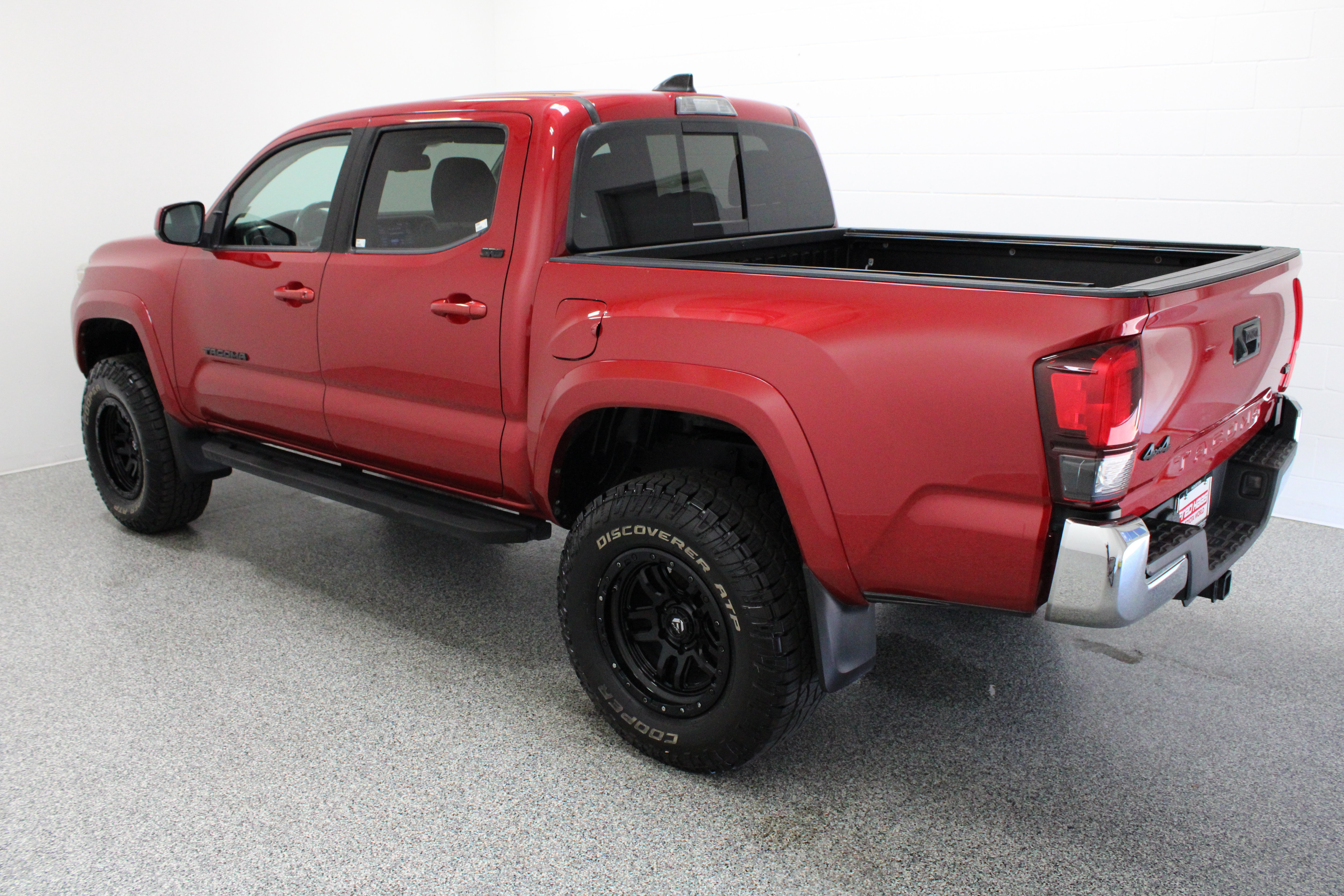 Used 2021 Toyota Tacoma SR5 AWD/4WD image 10