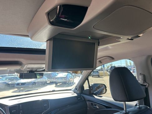 Used 2021 Honda Pilot Touring image 21