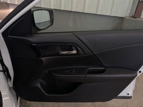 Used 2013 Honda Accord Sport image 29
