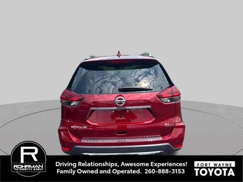 Used 2020 Nissan Rogue SL w/ Premium Package FWD image 3