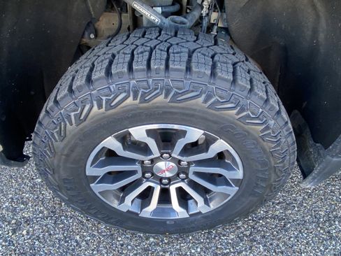 Used 2023 GMC Sierra 1500 AT4 w/ Technology Package image 13