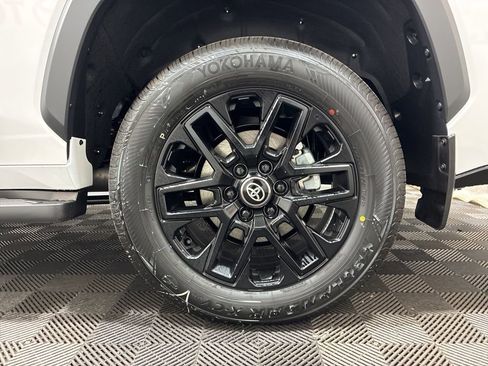 Used 2026 Toyota Sequoia SR5 AWD/4WD image 36