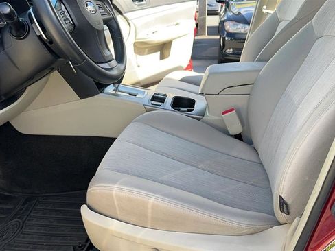 Used 2014 Subaru Outback 2.5i Premium w/ Moonroof Package AWD/4WD image 17