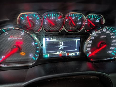 Used 2015 Chevrolet Silverado 2500 LTZ w/ Duramax Plus Package AWD/4WD image 2