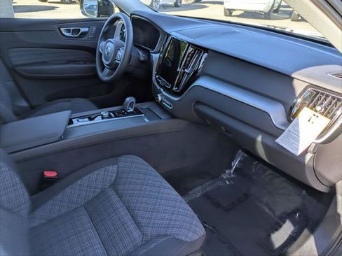 Used 2025 Volvo XC60 B5 Core w/ Protection Package Premier image 27