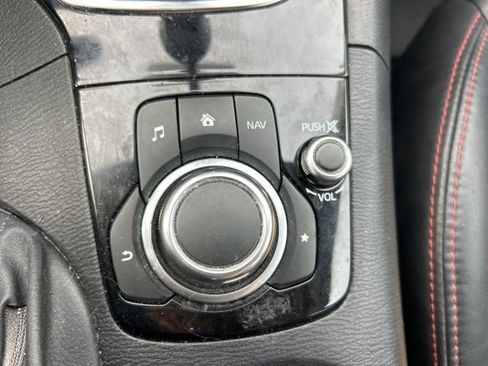 Used 2014 MAZDA MAZDA3 i Grand Touring image 19