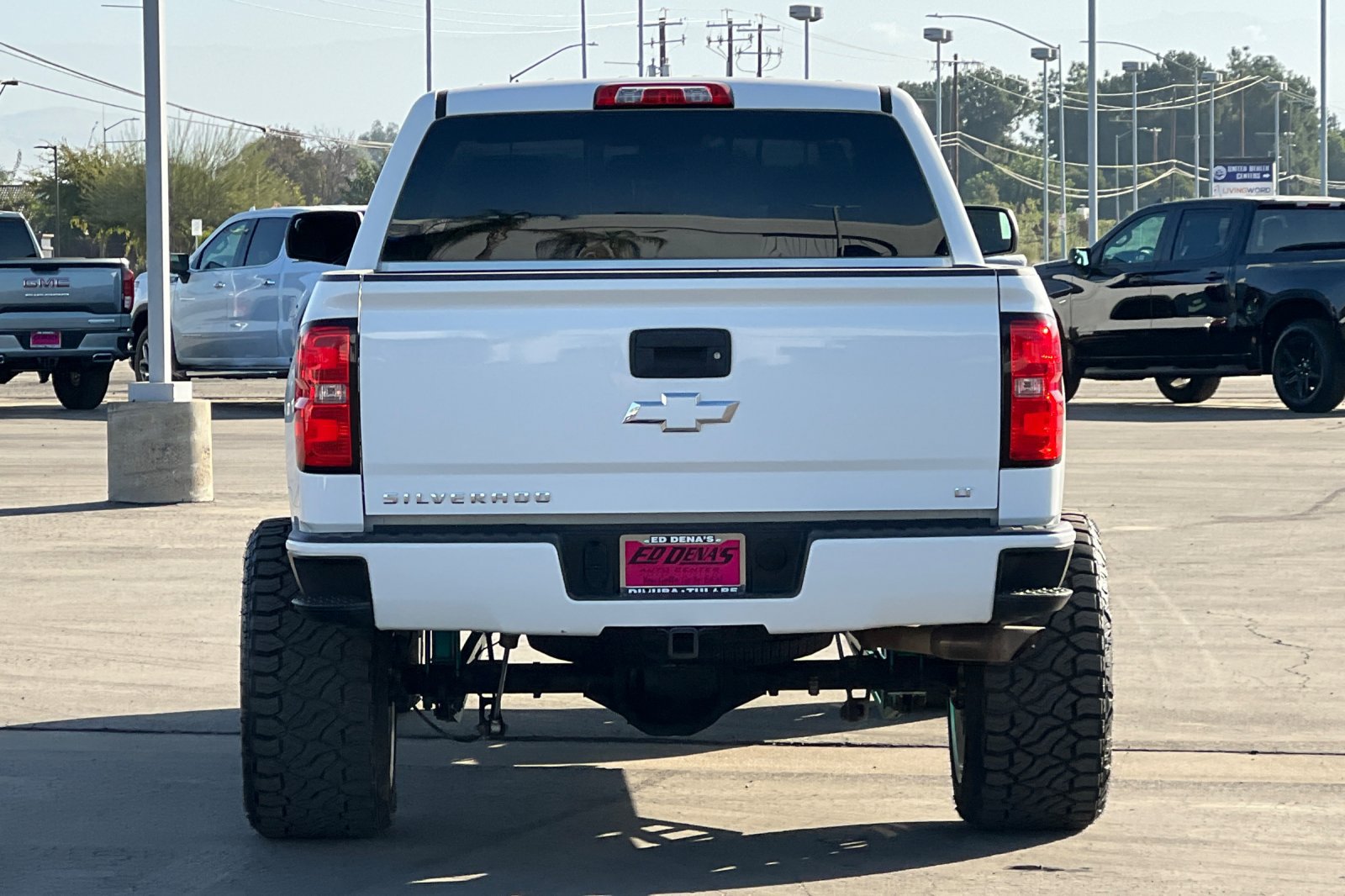 Used 2018 Chevrolet Silverado 1500 LT w/ All Star Edition AWD/4WD image 6