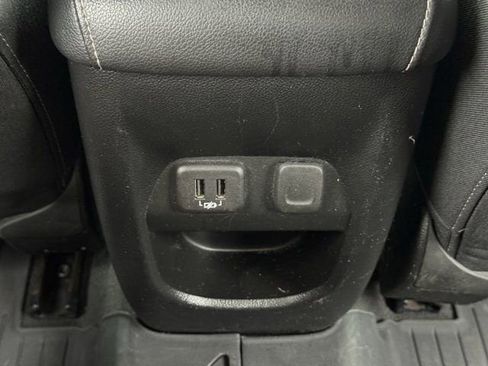 Used 2021 Chevrolet Colorado LT RWD image 30