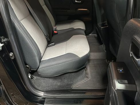 Used 2023 Toyota Tacoma TRD Off-Road image 14