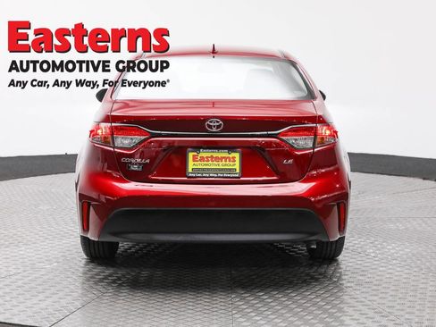 Used 2025 Toyota Corolla LE FWD image 6