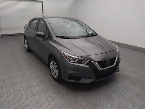 Used 2020 Nissan Versa S FWD image 13